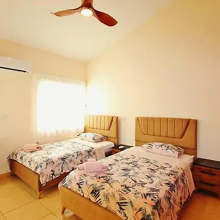 Daphne 4 Bedroom With Large Private Pool Villa *