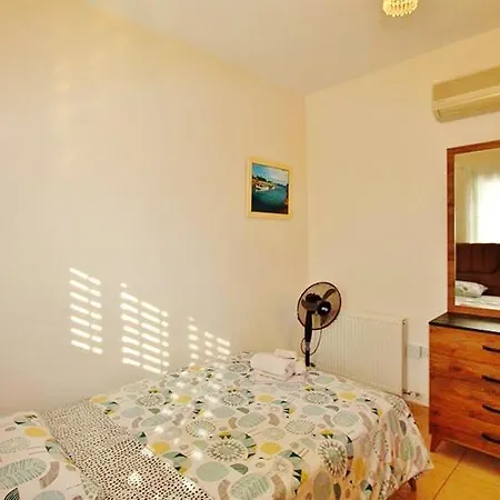 Daphne 4 Bedroom With Large Private Pool