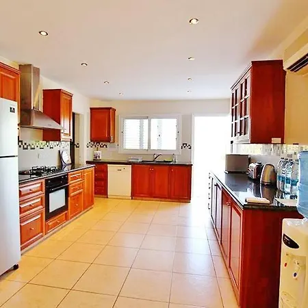 Daphne 4 Bedroom With Large Private Pool Villa Protaras
