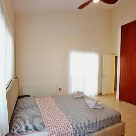 Daphne 4 Bedroom With Large Private Pool Villa Protaras